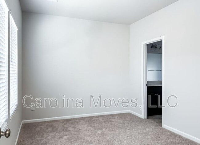 Photo - 1448 Donhill Dr