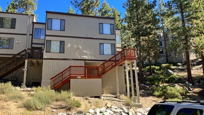 195 Clubhouse Cir