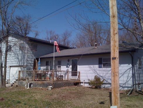 Building Photo - WELLSVILLE - 3 BR split level with Attache... Rental