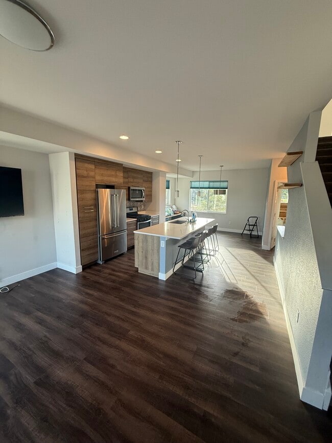 Photo - 1053 Eaton St