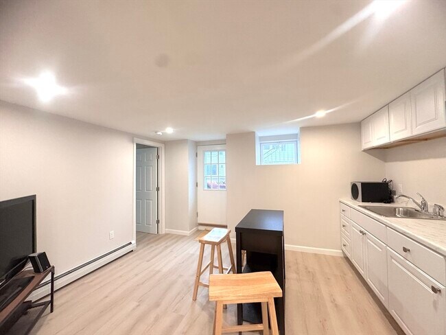 Photo - 39 Cottage St Unit 1