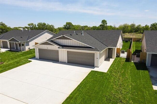 Photo - 518-520 W. 50th Ct. S. Unidad 520 W. 50th Ct. S.