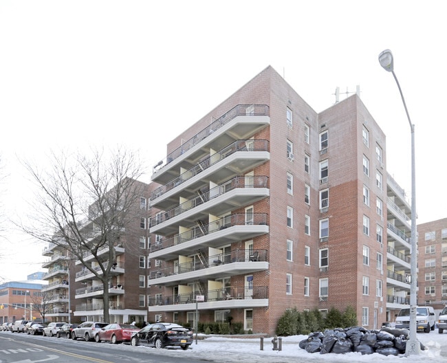 Monte Plaza - Monte Plaza Apartments