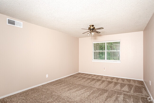 1HAB, 1BA - 700 ft²