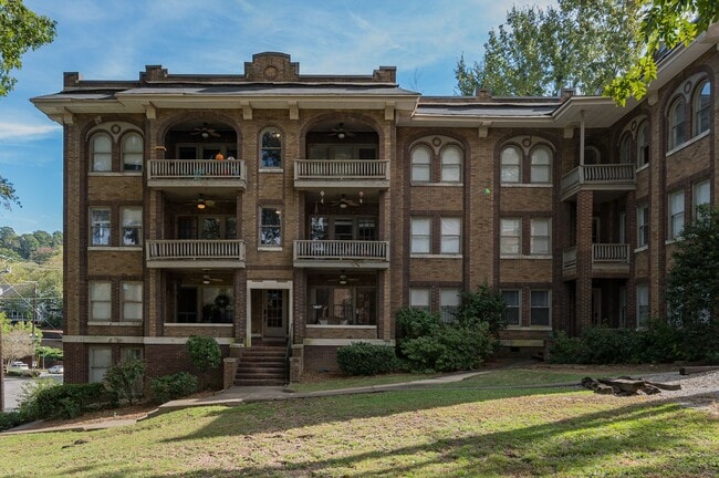 Building Photo - Montcalm Rental