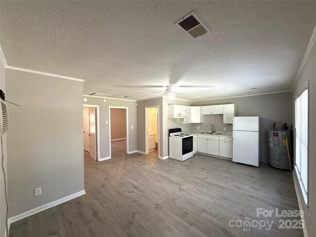 Photo - 609 W Davidson Ave