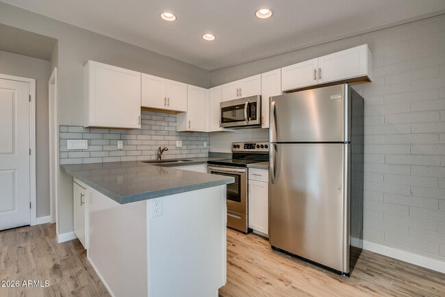 Photo - 1008 S Mariana St Unit Apt 3
