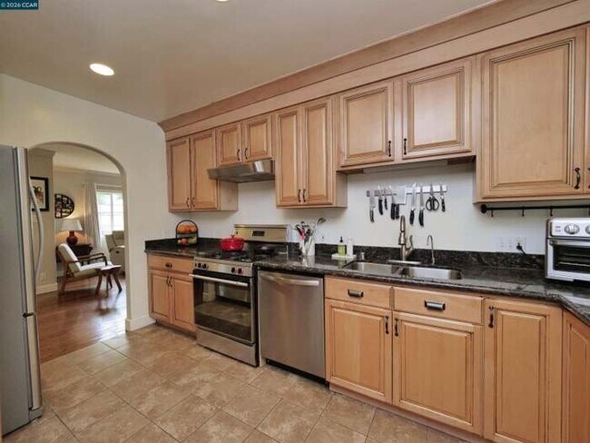 Photo - 1260 Apple Dr
