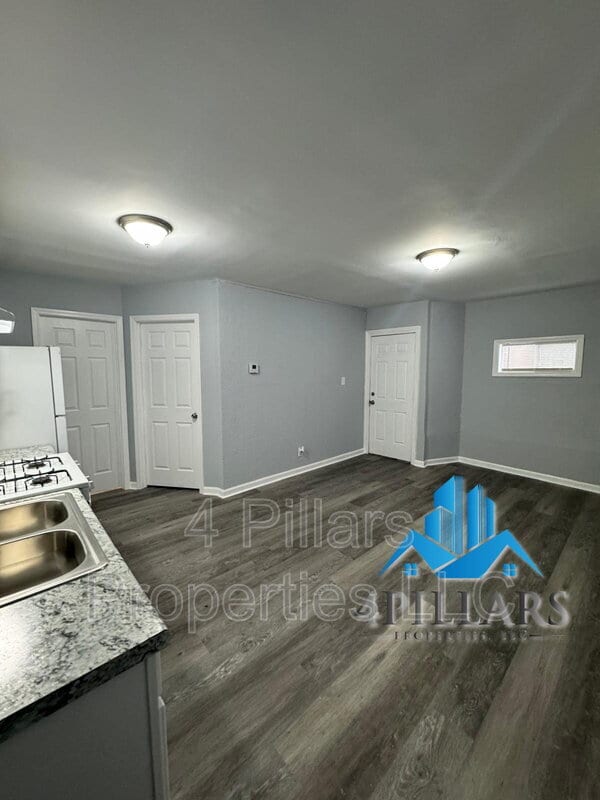 Photo - 3904 Deodar St Unit 1F