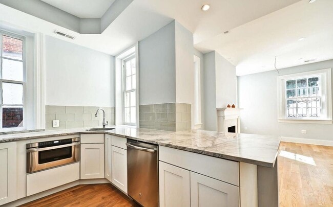 Photo - 1929 19th St NW Unidad 2