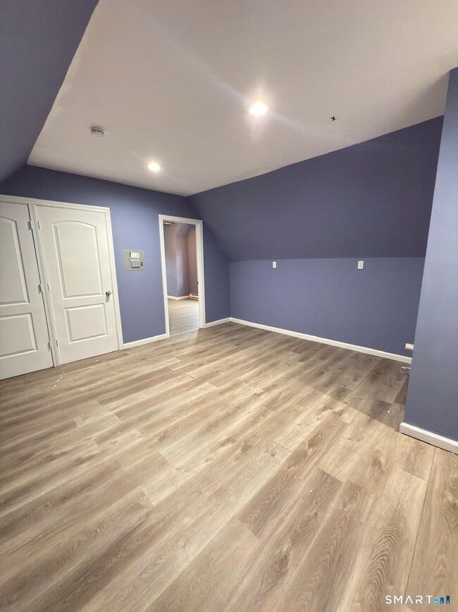 Photo - 185 Read St Unit 2