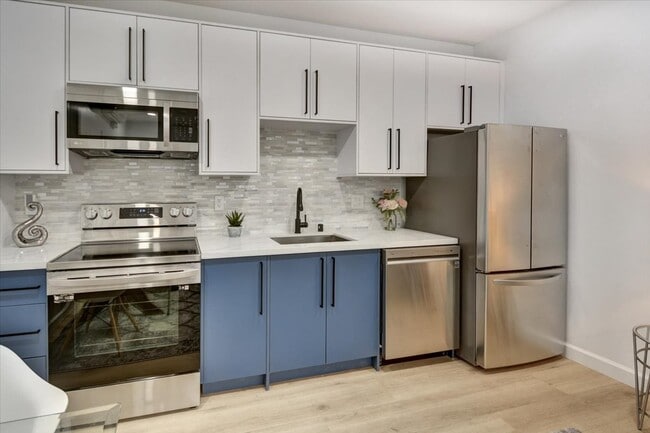 Photo - 3221 Hannah St Unit 3221 Hannah St