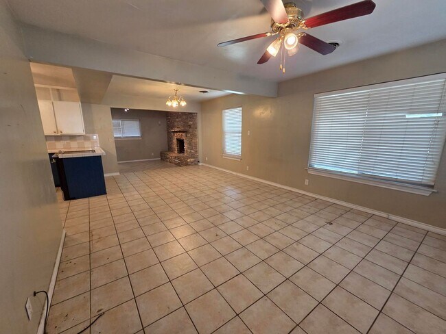 333 W Nimitz St