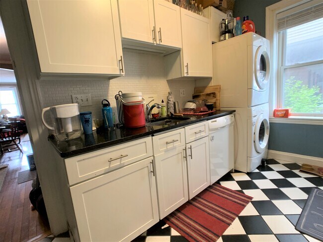 Photo - 1662 Commonwealth Avenue Unidad 22