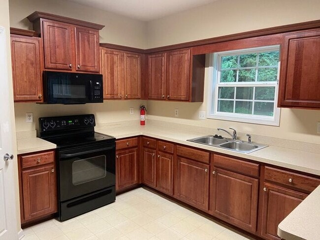 Photo - 4BR Home w/ Fireplace + 2-Car Garage in Snellville