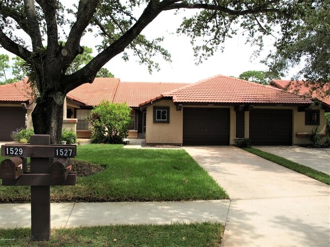 Building Photo - 1527 Waldorf Cir NE
