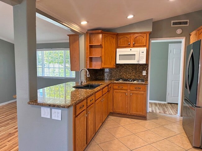 Photo - Spacious 4 Bedroom Home in Quiet Neighborhood