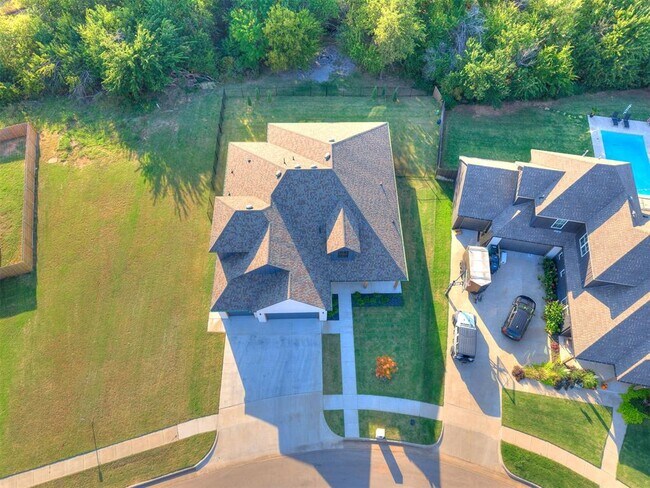 Photo - 2117 Aminas Wy