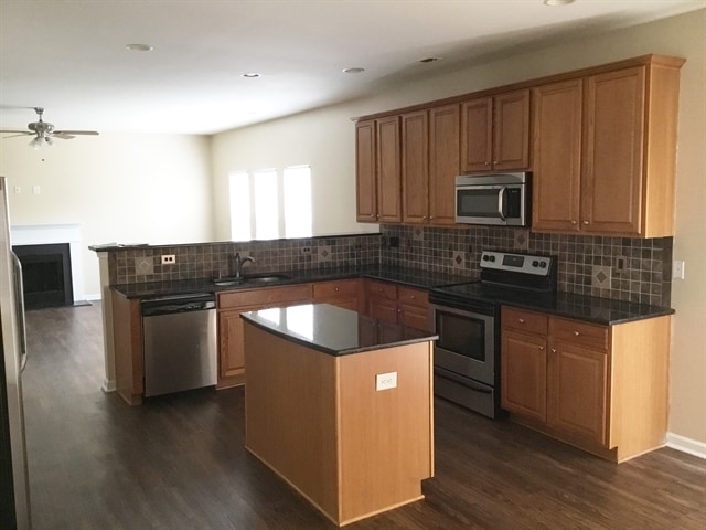 Photo - 1635 Swan Dr