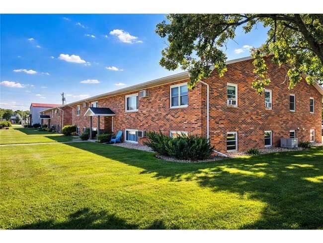 Photo - 114 Lake Ave S Unit 18