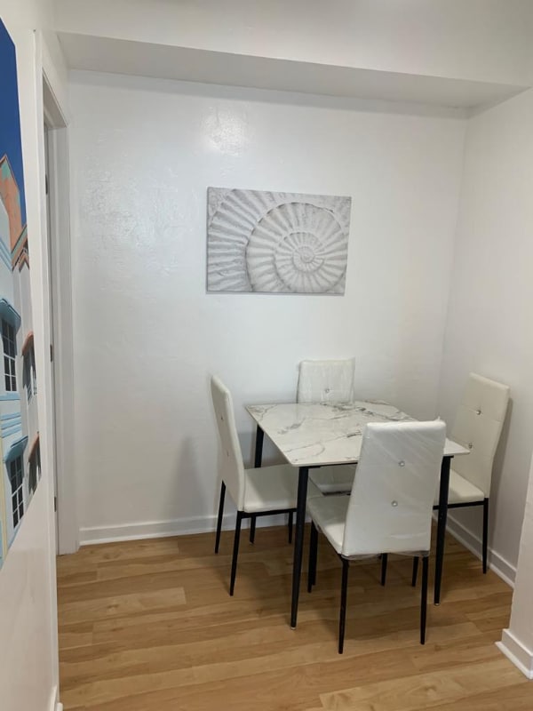 Photo - 545 Michigan Ave Unidad 2