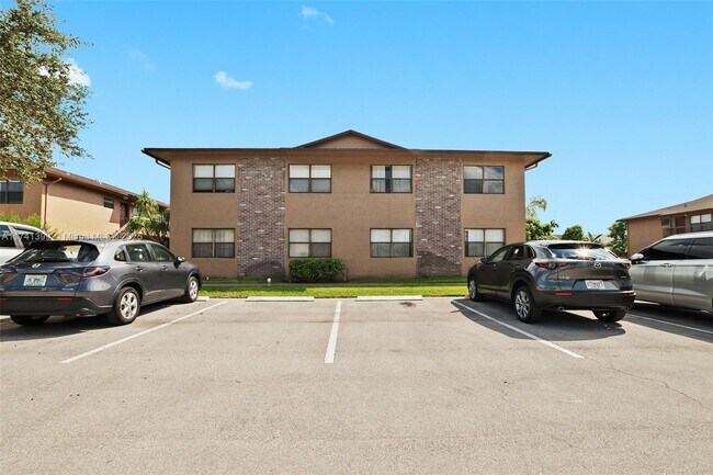 Photo - 10053 Winding Lake Rd Condo Unit 101