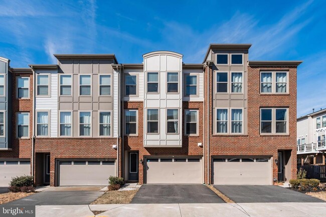 Photo - 42506 Dogwood Glen Square Townhome