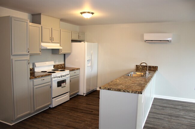 Photo - Willow Oak Unit E