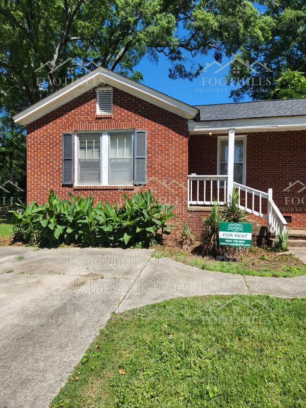 Photo - 105 Woodrow St Rental