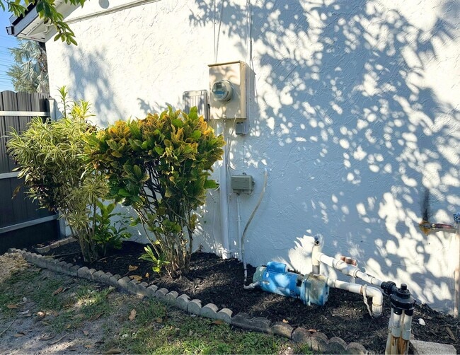 Photo - 1049 Grandview Cir