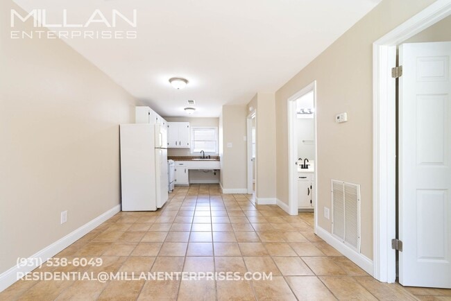 Photo - 211 Oak St. Apartments