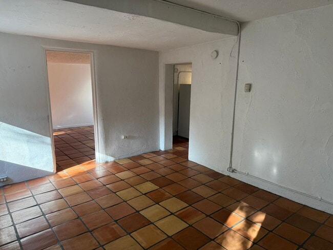 Photo - 949 Agua Fria St