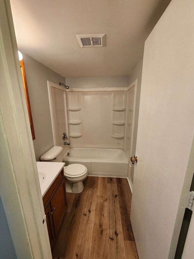 Photo - 205 S Parker Ave Unit Apt 5