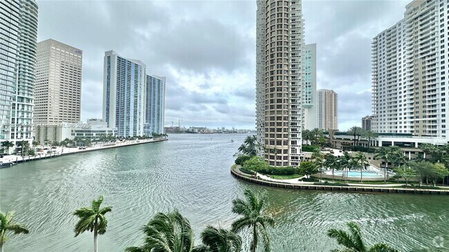 Building Photo - 465 Brickell Ave Unit 716 Rental