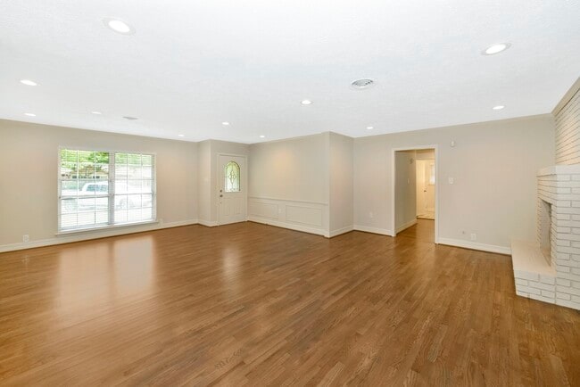Photo - 1907 Ottawa Ln