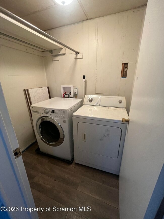 Photo - 375 Grove St