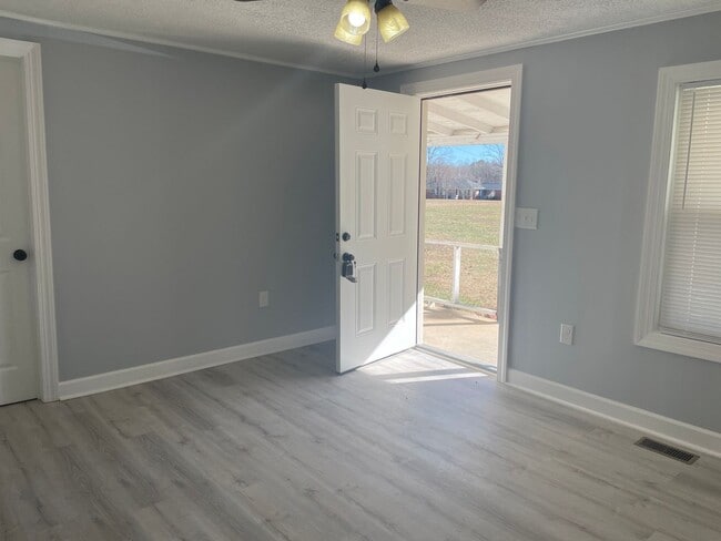 Photo - 2 Bed, 2 Bath newly renovated home located in Thomasville!