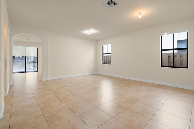 Photo - 10021 NW 87th Ter