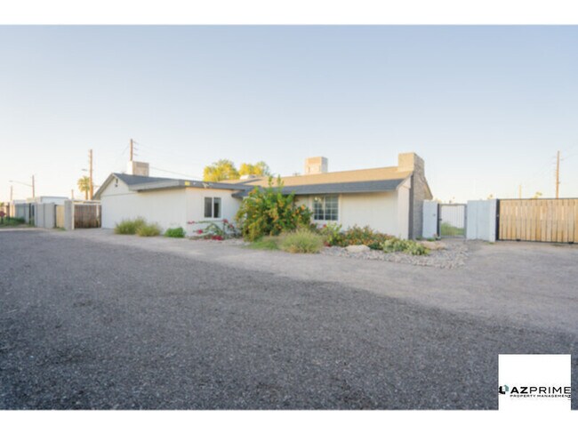 Photo - Charming Phoenix 1/1 Apartment with Modern Upgrades & Prime Location!