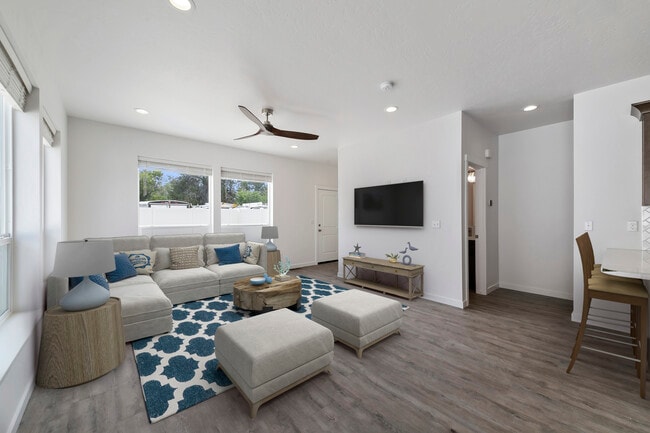 Photo - 1328 N Meridian Rd