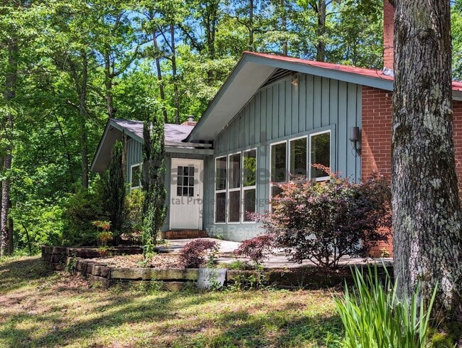 Photo - 1096 Boone Rd
