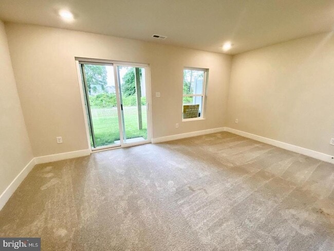 Building Photo - 29418 Oxford Dr Rental
