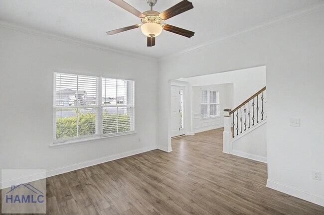 Photo - 206 Farnsworth Trl