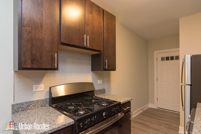 Photo - 711 W Brompton Ave Unidad A03C
