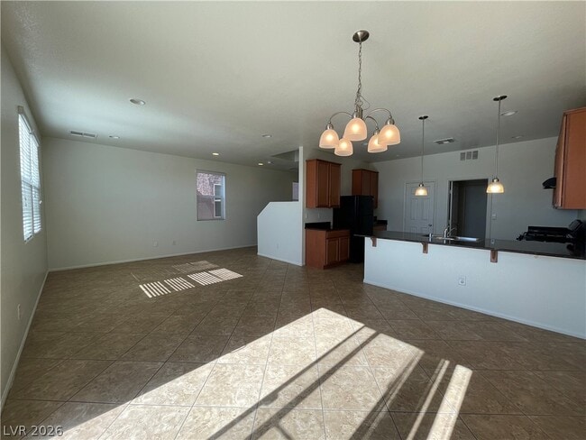 Photo - 10662 Summerbell St