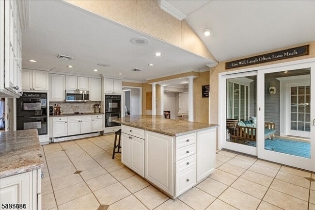 Photo - 167 Douglas Rd