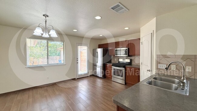 6504 Bay City Bend