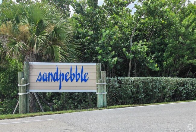 Building Photo - 4540 NE Sandpebble Trce Unit 105 Rental