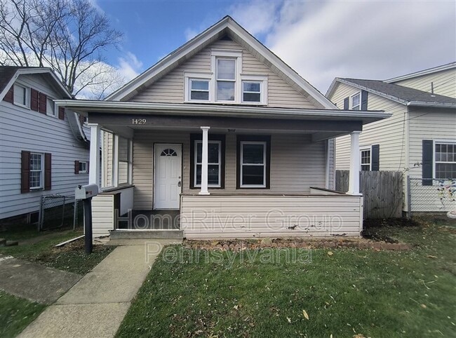 Photo - 1429 5th St House