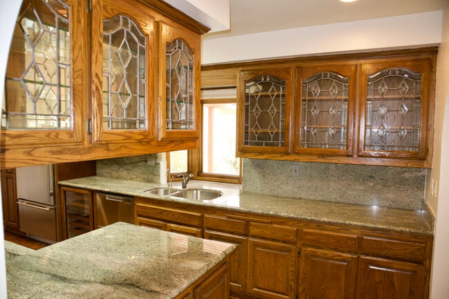 Photo - 6044 Mossbank Dr